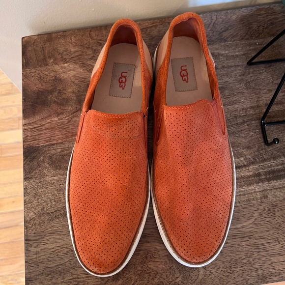 UGG Womens Adley Slip On Shoes Suede Perforated Fire Opal Casual Comfort Size 10 - Picture 3 of 9